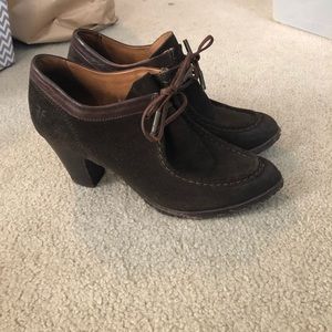 Frye brown lace up shoe